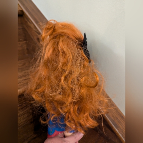 Disney Frozen Anna Doll with posable legs and arms. - Picture 6 of 8